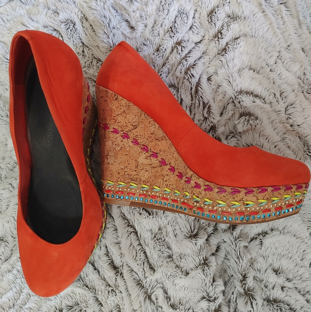 Gianni Bini Orange wedges size 8.5